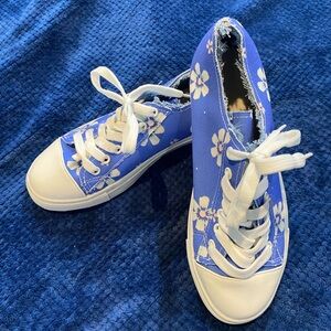 Cute Flowered Canvas Sneakers